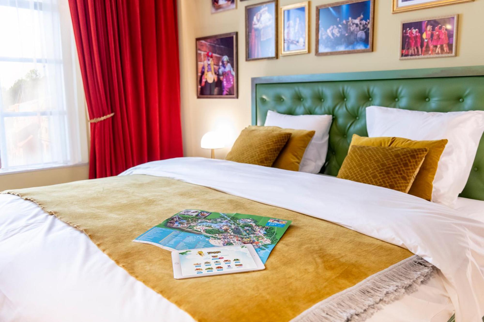 Theater Hotel Де Пане Екстериор снимка