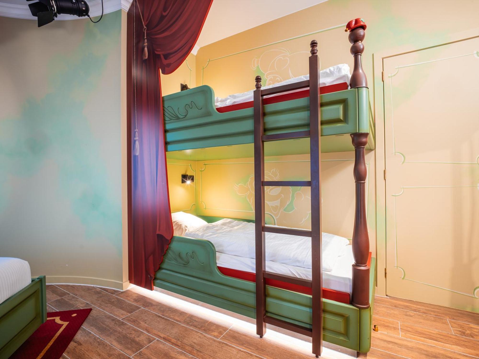 Theater Hotel Де Пане Екстериор снимка