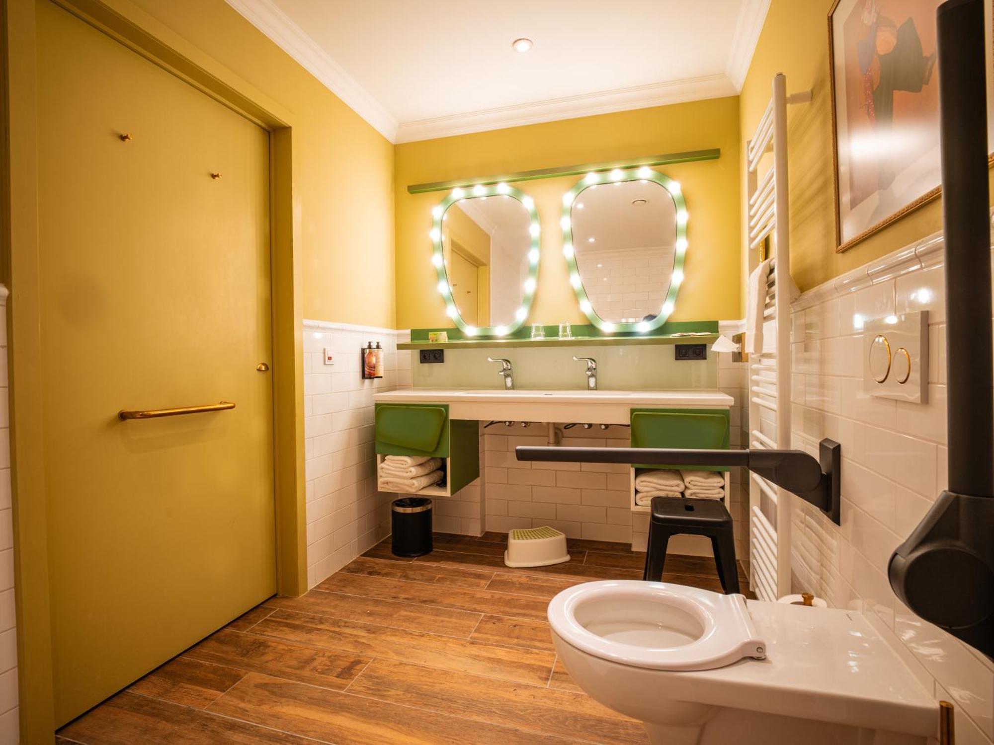 Theater Hotel Де Пане Екстериор снимка