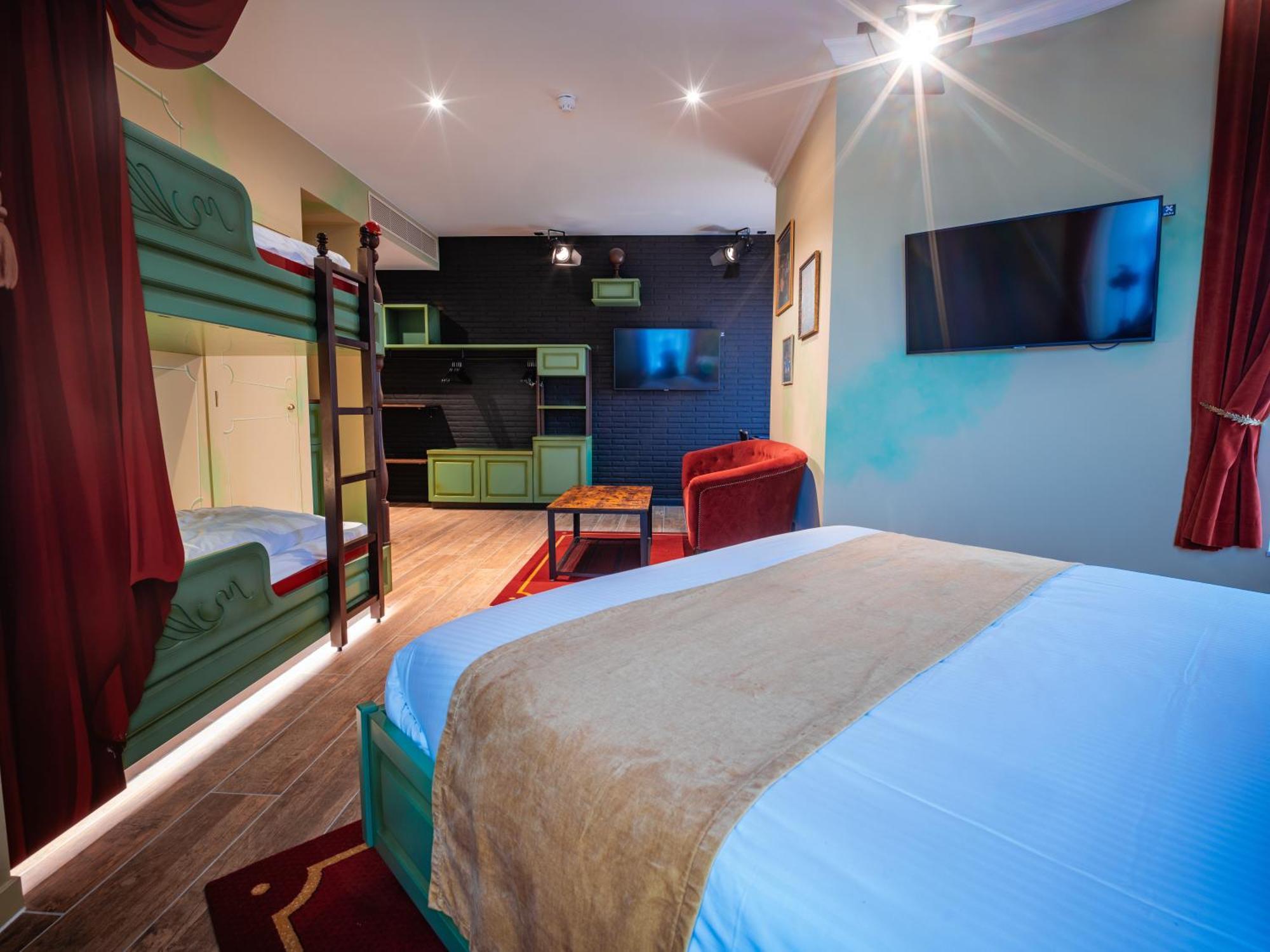 Theater Hotel Де Пане Екстериор снимка